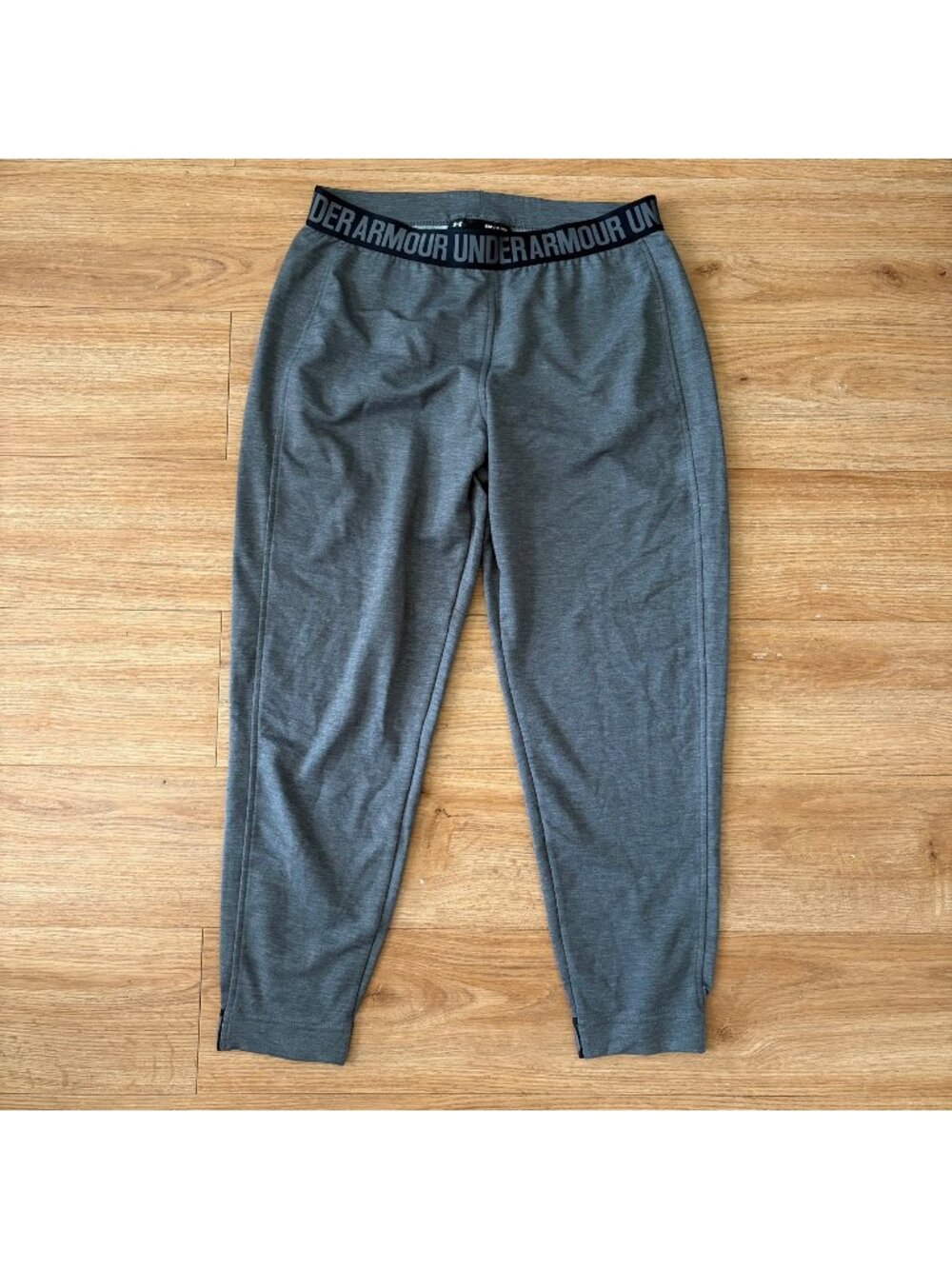 Under Armour Athletic High Rise Featherweight Fleece Crop Pants NWT Size S